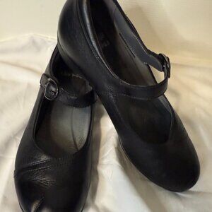 Dansko Collette Mary Jane Pump Women’s Shoes Black Leather Size 8.5 Comfortable